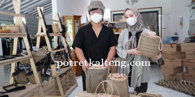 Avina Fairid Naparin Mengunjungi UMKM Handep (Handmade Ethical Product)