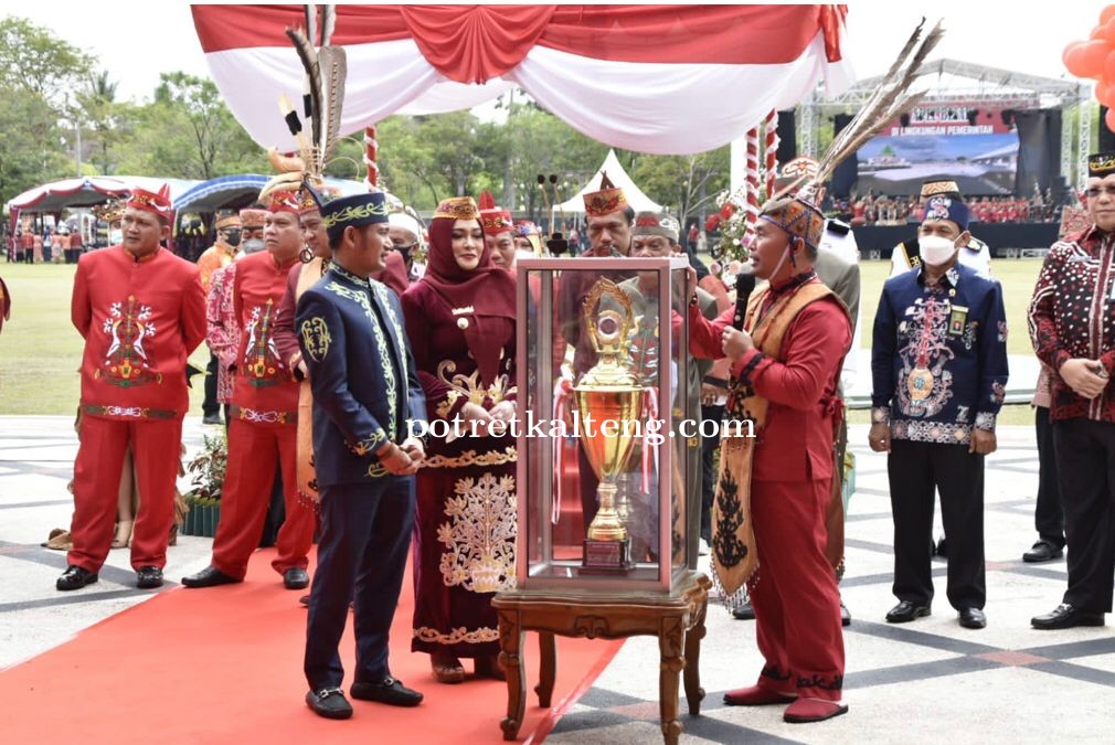 Sebuah Catatan Pewarta Tentang Festival Budaya Isen Mulang Tahun 2022