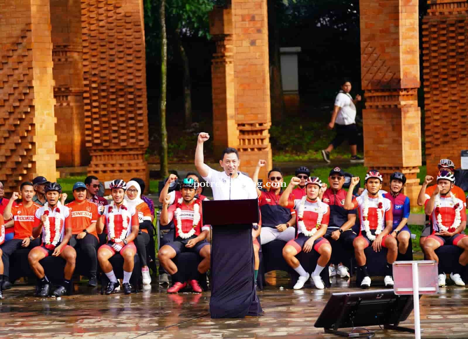 Pimpin Parade Kemenangan Atlet Sea Games, Kapolri: Fokus Kembangkan Olahraga Sepeda Indonesia