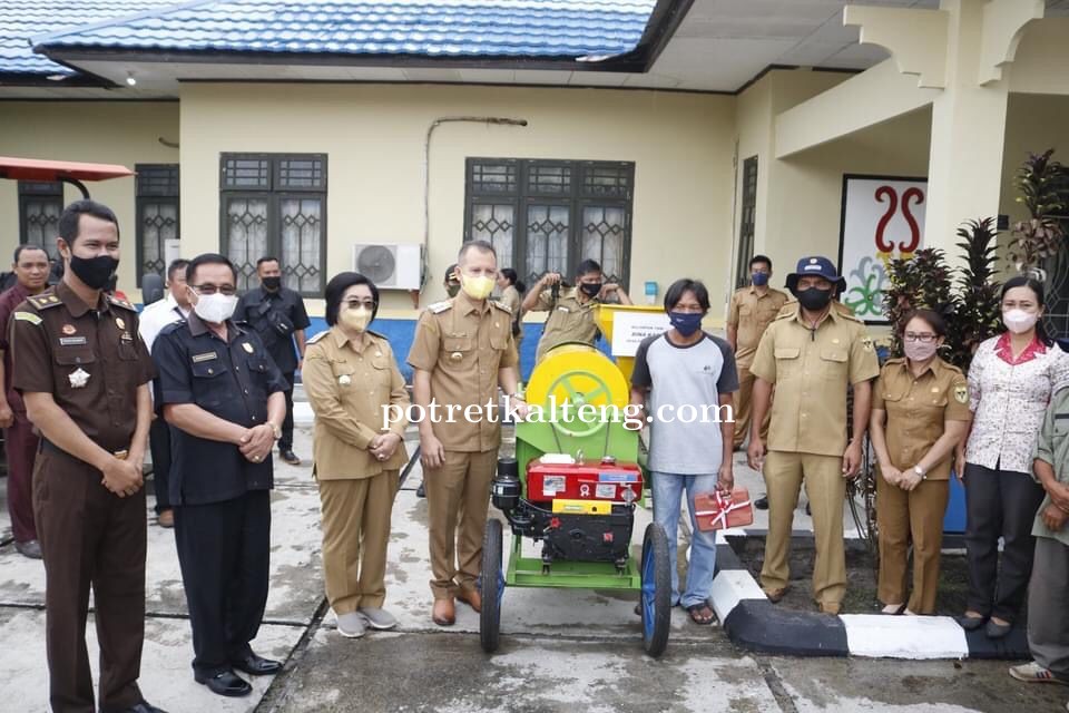 Dukung Program Smart Agro, Bupati & WaBup Hadiri Launcing dan Penyerahan Kartu Tani dan Pasar Tani