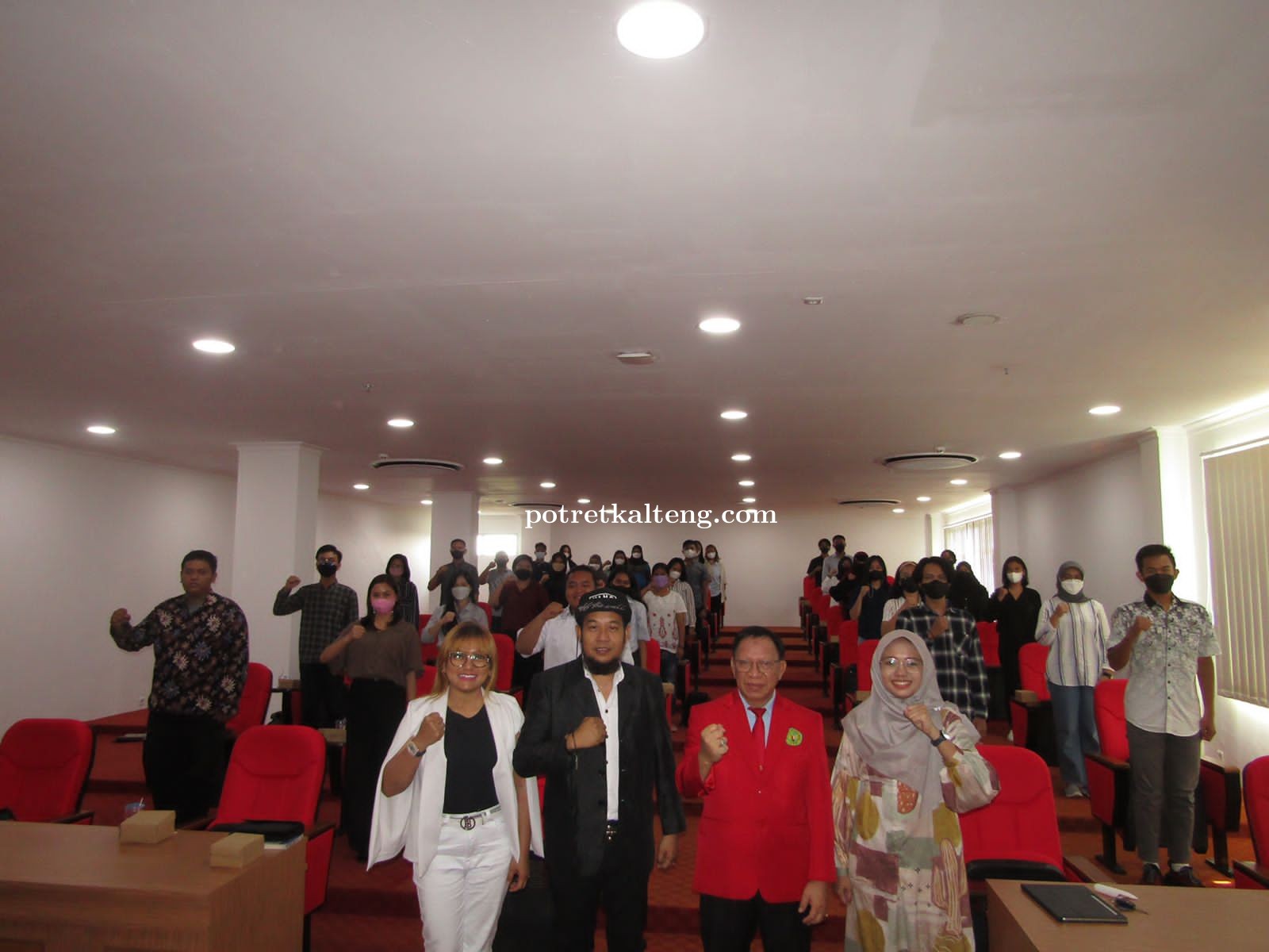 Bekali Mahasiswa FH UPR, FH UPR  adakan Workshop Pembekalan Karir.