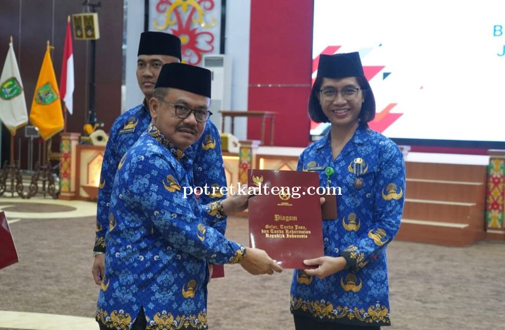 Upacara HUT Ke 51 KORPRI, Pemprov Selenggarakan Penganugerahan Tanda Kehormatan 