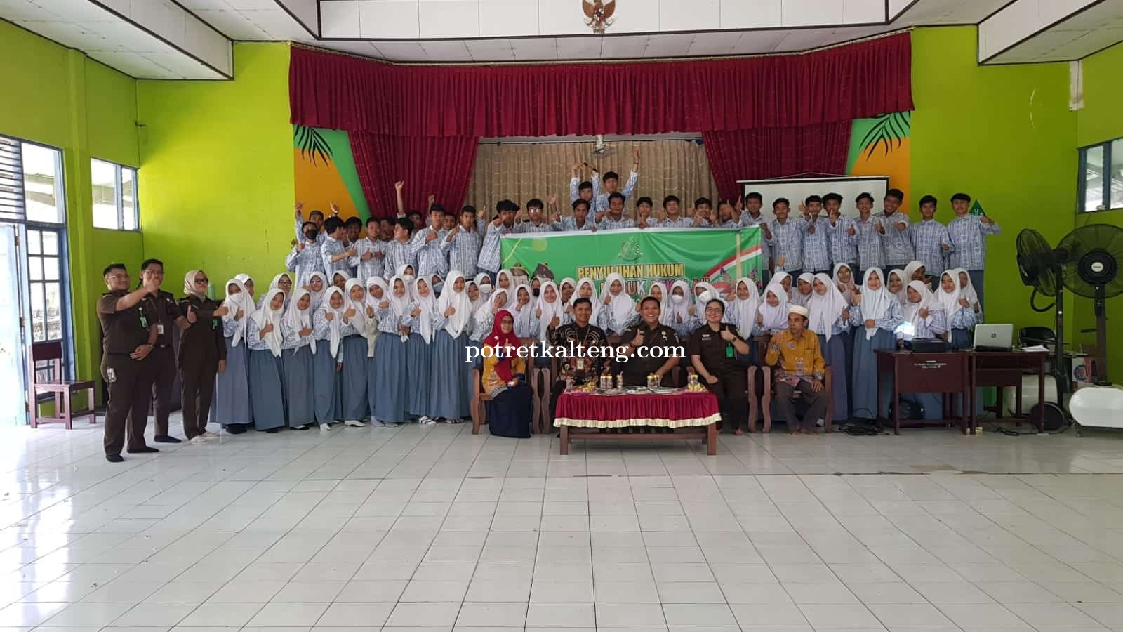 Kejaksaan Negeri Kapuas Adakan Safari Jaksa Masuk Sekolah di MA Negeri Kapuas