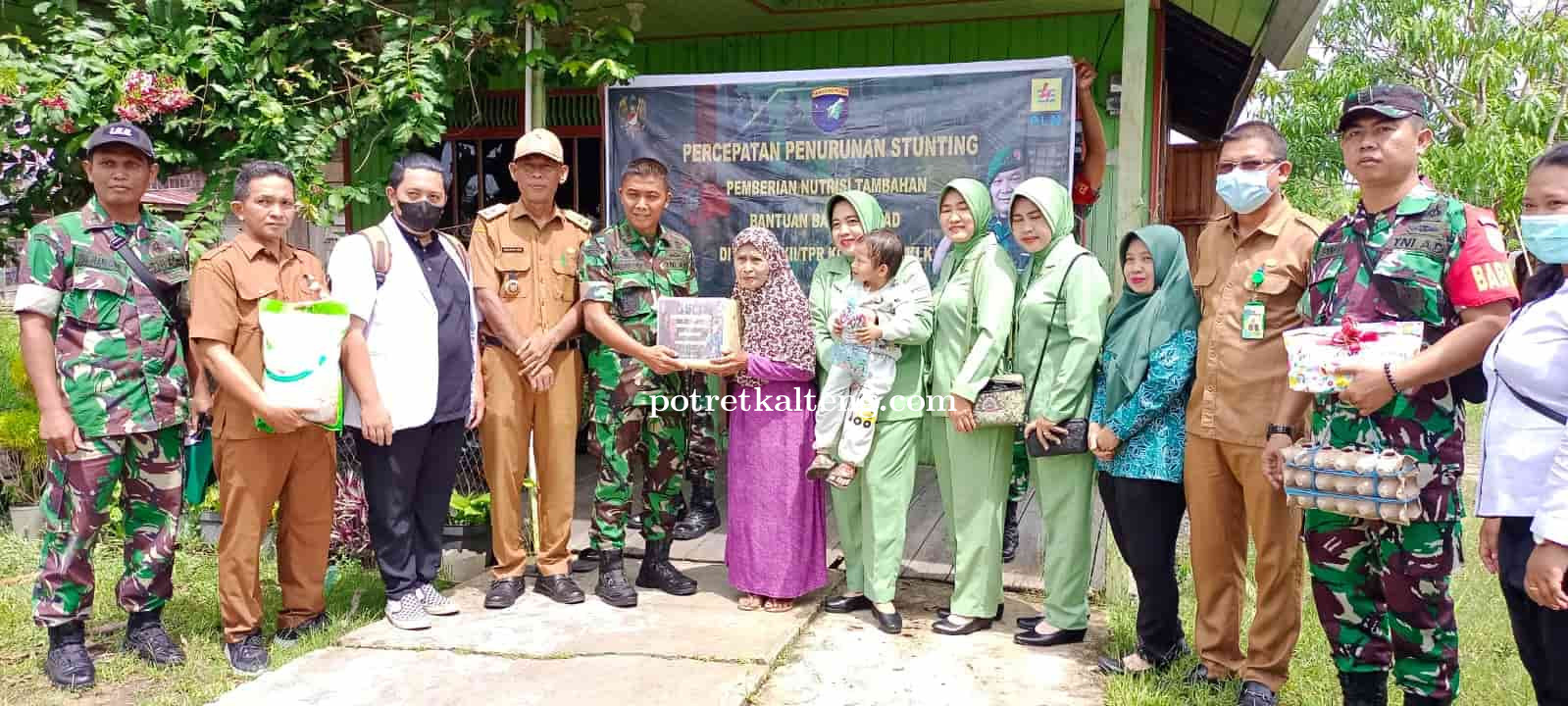 Dandim 1011/KLK Salurkan Bantuan KSAD Dalam Penanganan Stunting di Kelurahan Panamas