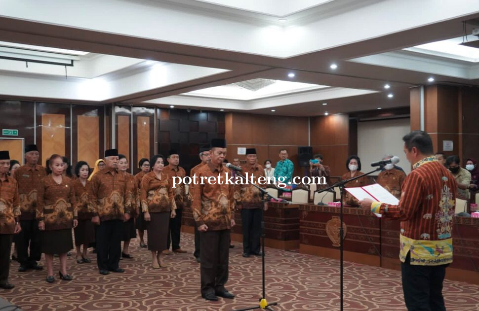 PWRI dan Kerukunan Wanita Wredatama Kalteng Masa Bakti 2022-2027 Resmi Dilantik