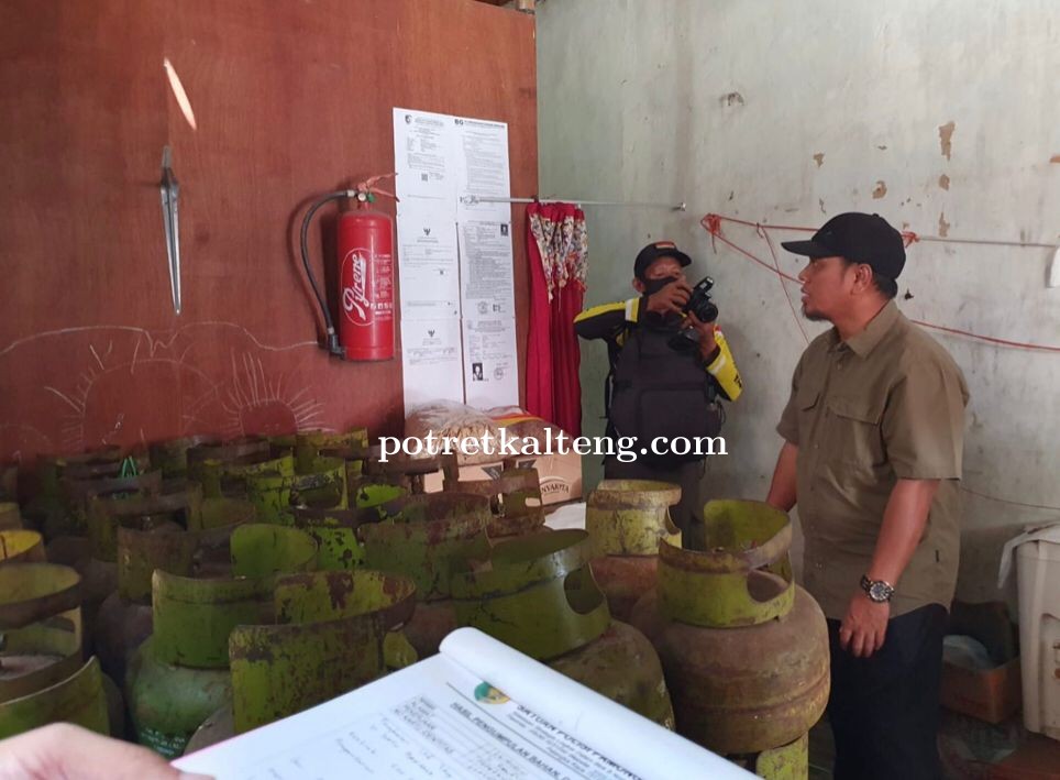 Tim Gabungan Pemko Palangka Raya Sidak Distribusi Gas LPG 3kg di Kecamatan Bukit Batu 