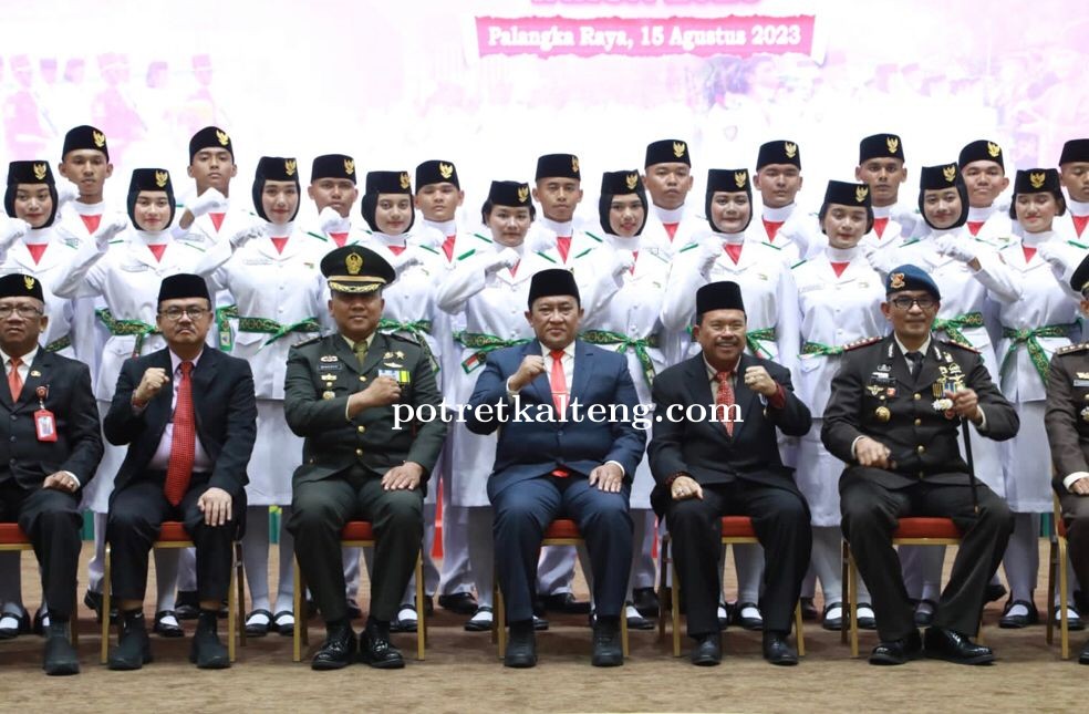 Wagub Kalteng Kukuhkan 54 Pasukan Paskibraka Provinsi Kalteng Tahun 2023 