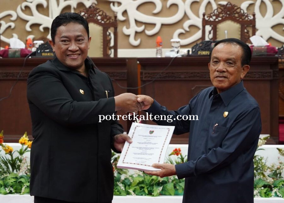 Wagub Kalteng Serahkan Rancangan Perubahan APBD Provinsi Kalteng TA 2023