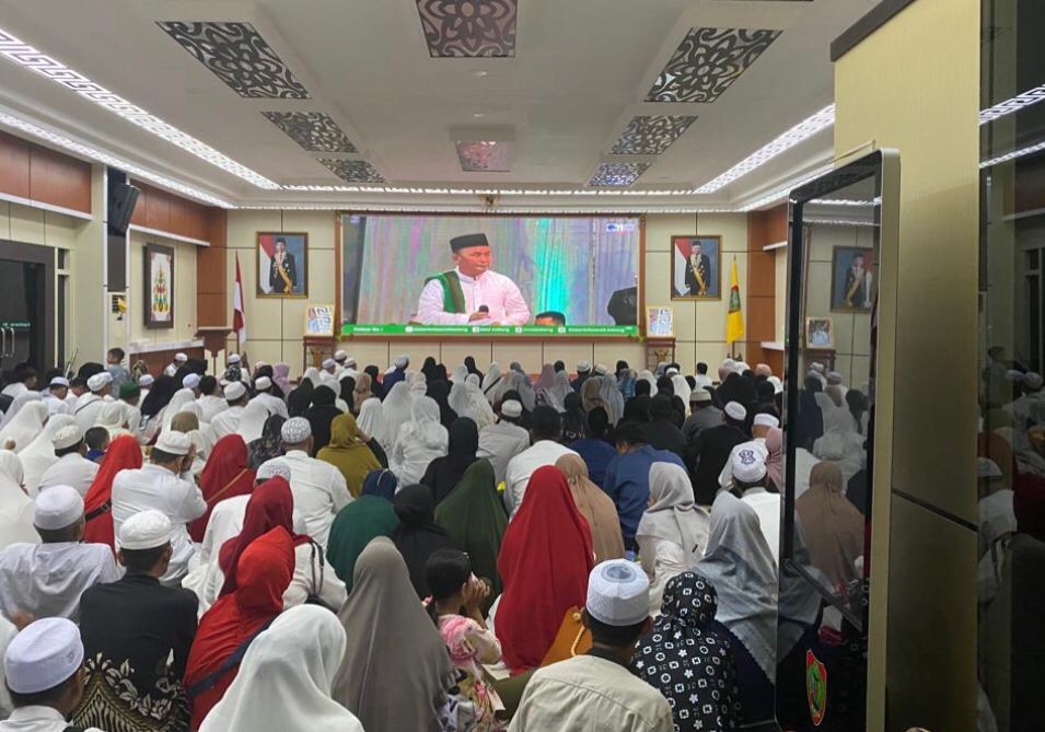 Diskominfosantik Provinsi Kalteng Gelar Nonton Bareng Tabligh Akbar Al Habib Umar Bin Hafidz