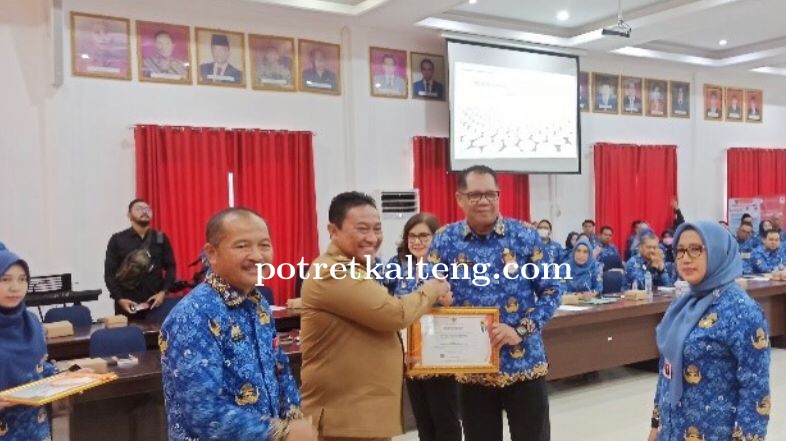 Hebat ! Dislutkan Provinsi Kalteng Raih Penghargaan Terbaik II SAKIP Tahun 2022