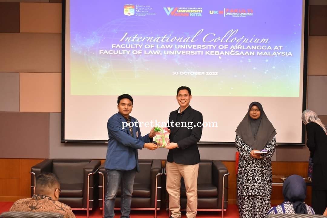 Mahasiswa S2 UNAIR Raih Best Paper Internasional Colloqium di Universitas Kebangsaan Malaysia