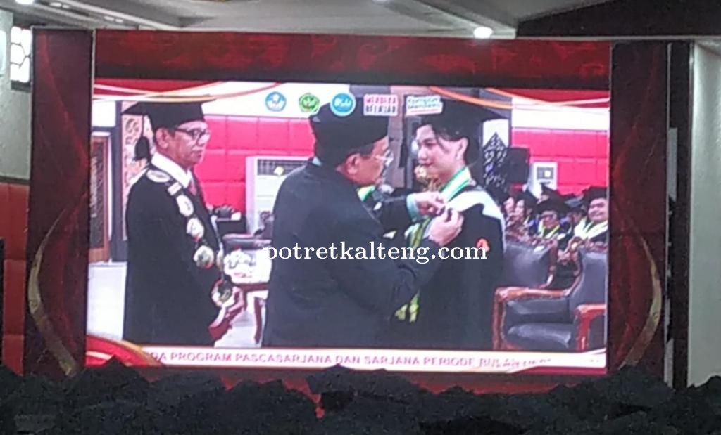 Sekda Kalteng Hadiri Wisuda Sarjana UPR, Nuryakin Pesan  Sarjana Harus Kerja Keras Cerdas dan Ikhlas