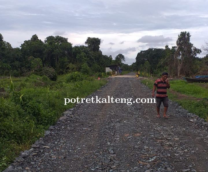 Infrastruktur Pembangunan Jalan di Desa-Desa Jadi Prioritas Utama Pj Bupati Kapuas Saat ini