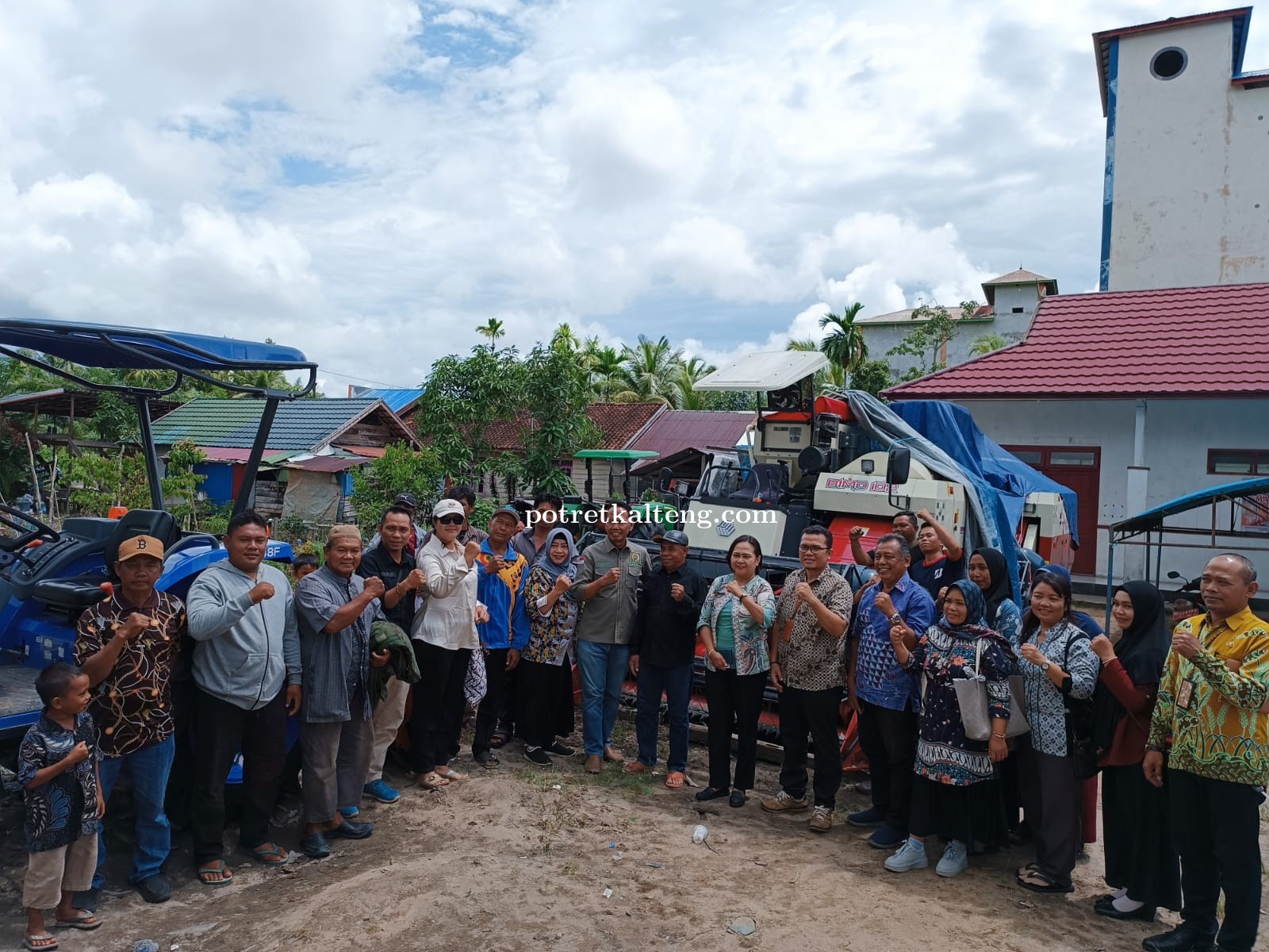 Bambang Purwanto Kembali Berikan Bantuan Alsintan Untuk Petani di Kabupaten Seruyan.