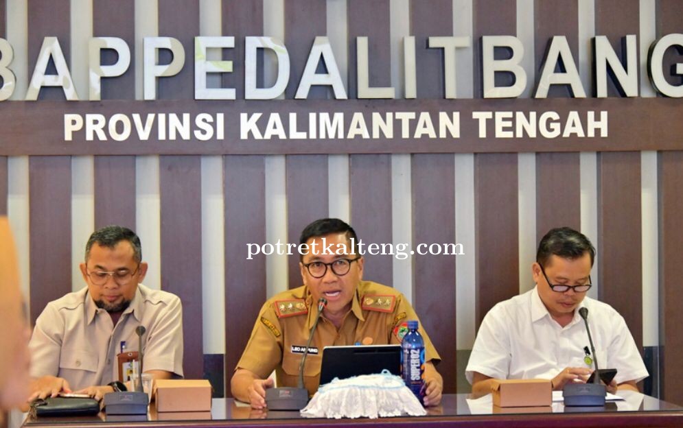 Bappedalitbang Kalteng Tandatangani Perjanjian Kerja Sama dengan LPPM UPR dan Polkesraya