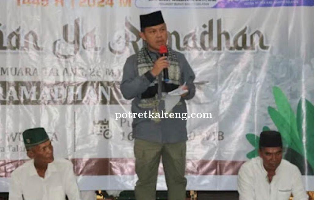 Sembari Safari Ramadhan, Pemkab Barsel Bagikan Paket Sembako di Desa Muara Talang