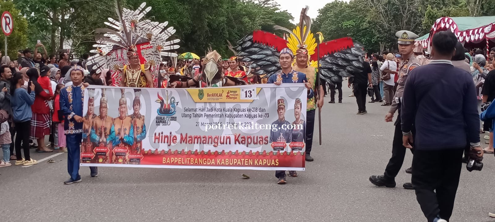 Pj Bupati Kapuas Lepas Ribuan Peserta Karnaval Budaya Tahun 2024