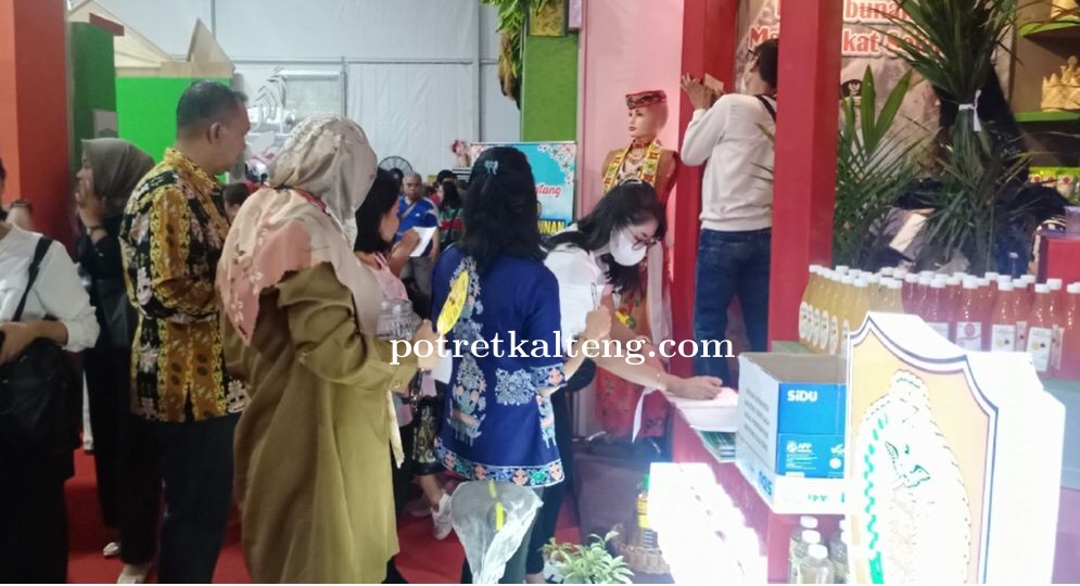 Tawarkan Berbagai Produk Komoditas Perkebunan, Pengunjung Kalteng Expo Padati Stand Disbun