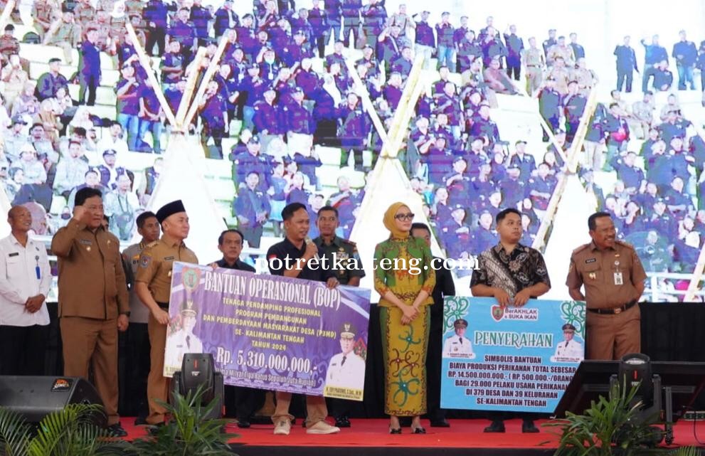 Gubernur Kalteng Serahkan Secara Simbolis Bantuan Biaya Produksi Perikanan di Kalteng