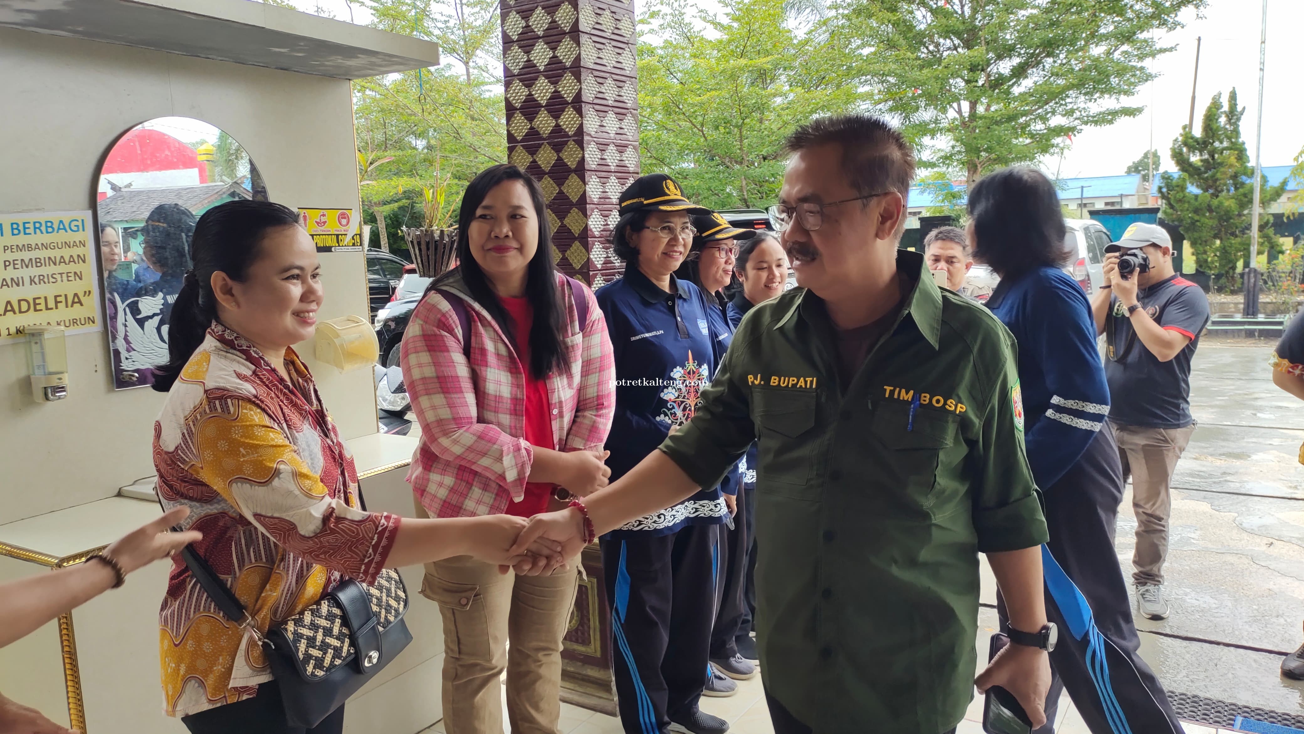 Pj. Bupati Gumas Kunjungi Sekolah, Tekankan Pentingnya Pendidikan Karakter dan Vokasi