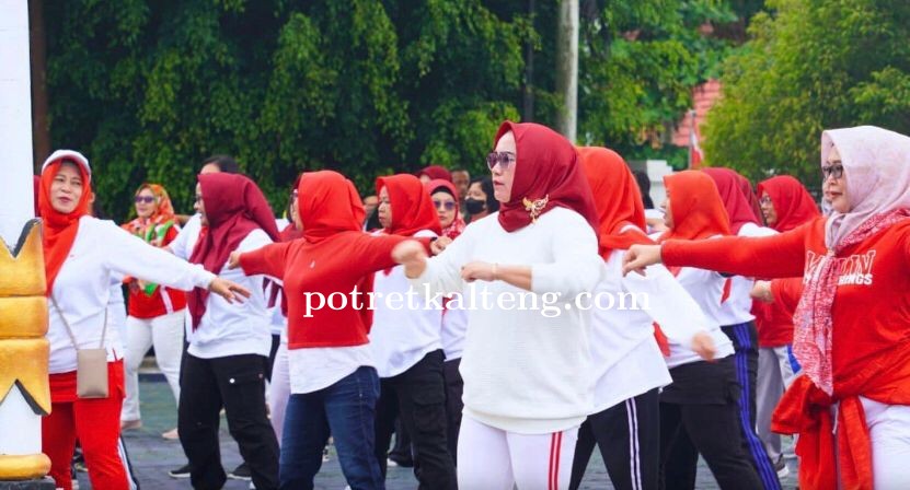 Pererat Tali Silaturahmi, Dharma Wanita Persatuan Barito Utara Laksanakan Senam Pagi Bersama