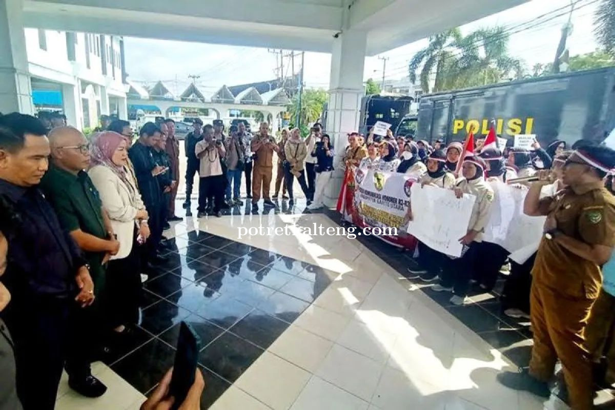 Tenaga Honorer Sampaikan Aspirasi ke DPRD Barito Utara, Minta Kepastian Nasib