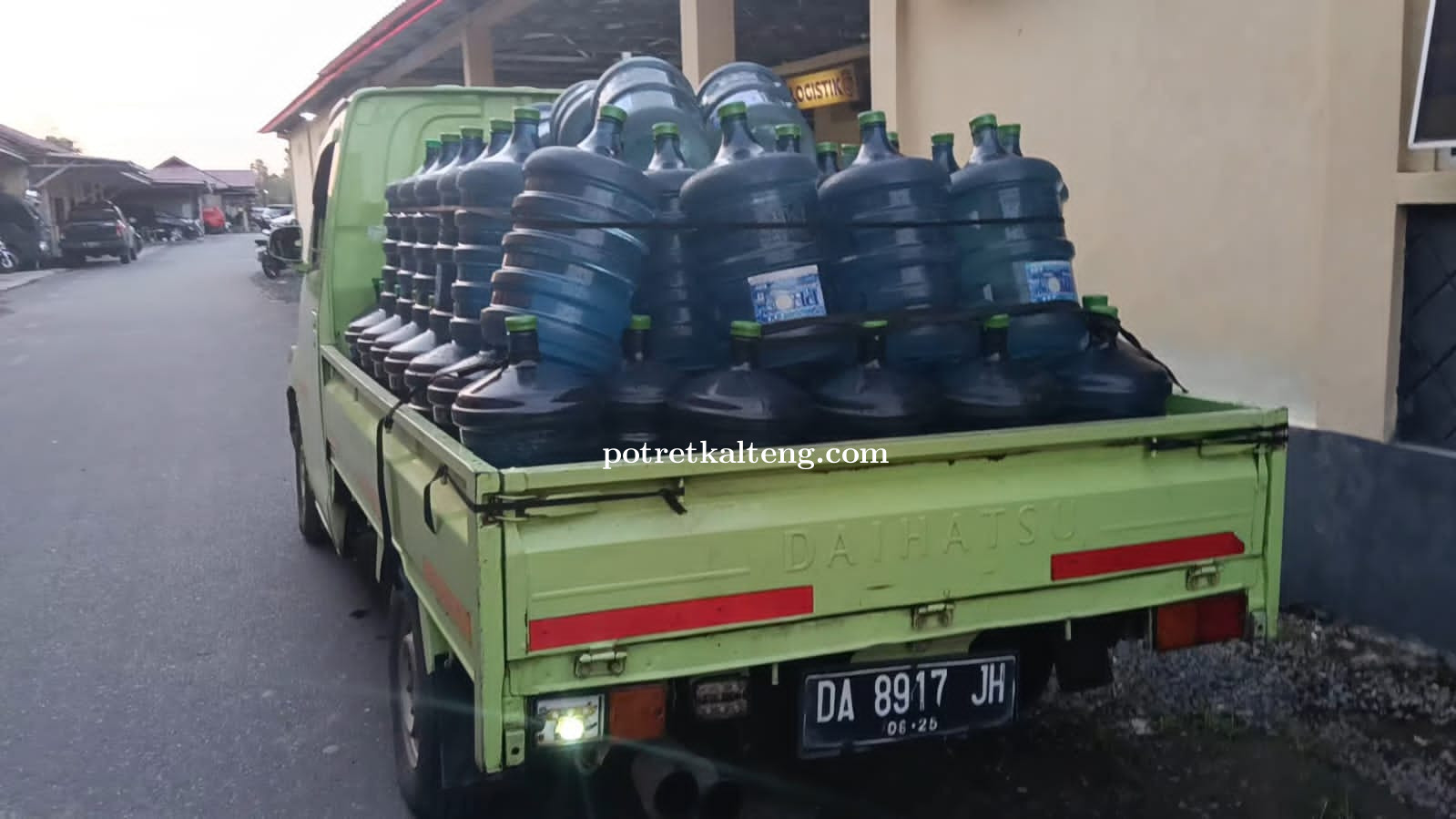 Polres Kapuas Tangkap Pelaku Penyalahgunaan Merek Air Minum \
