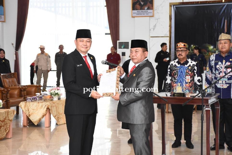 Usis I. Sangkai Resmi Dilantik sebagai Pj Sekda Kapuas oleh Bupati HM Wiyatno