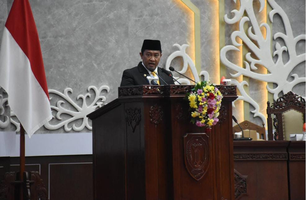 Dua Anggota DPRD Kalteng Resmi Dilantik, Ketua DPRD Tegaskan Tanggung Jawab Besar