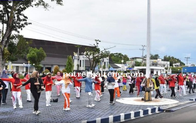 Pj. Ketua PKK Barito Utara Gelar Senam Pagi Bersama