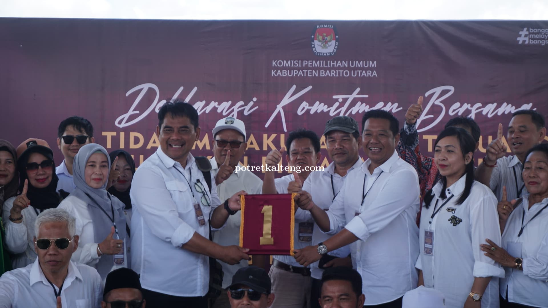 Pasangan H. Shalahuddin–Felix Terima SK dan Nomor Urut dalam Deklarasi Komitmen PSU Pilkada Barut