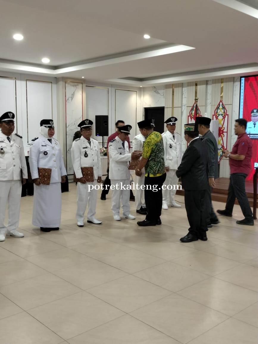 Bupati Kapuas Lantik dan Kukuhkan Kepala Desa, Ingatkan Tata Kelola Anggaran