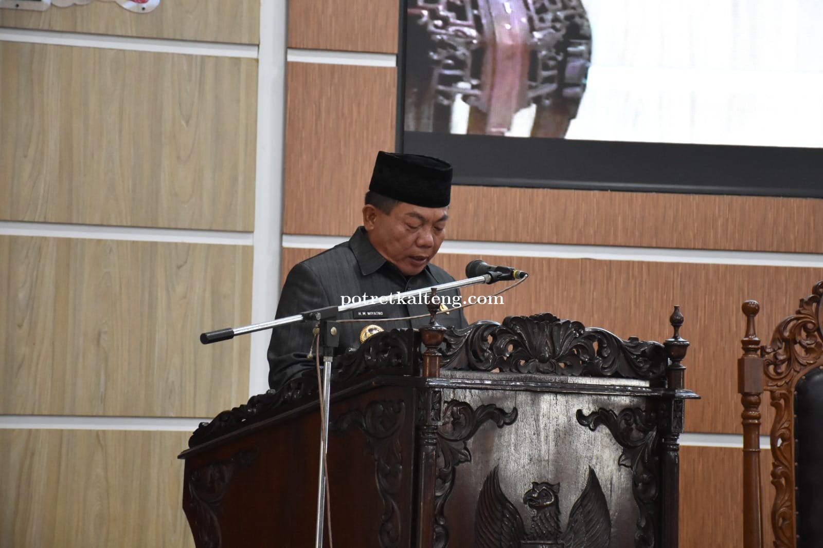 Bupati Kapuas Sampaikan Nota Keuangan RAPBD TA 2026 dalam Paripurna, Menandai Dimulainya Pembahasan 