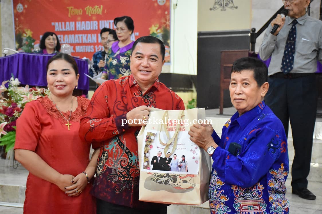 Wakil Bupati Kapuas Hadiri Perayaan Natal Lansia Resort GKE Kuala Kapuas