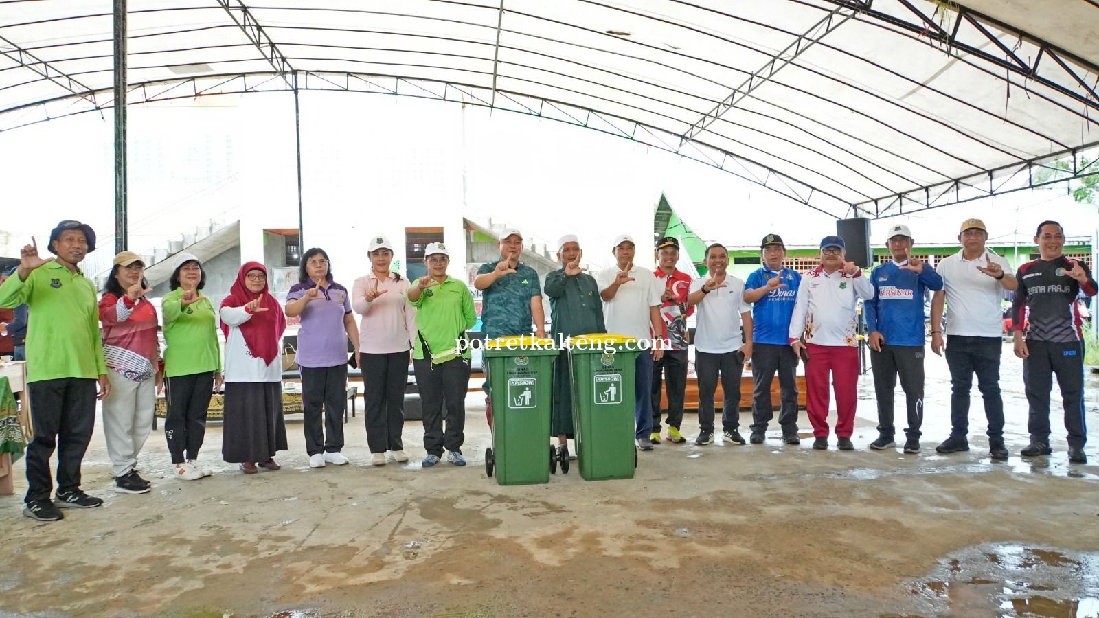 Pemkab Kapuas Perkuat Gerakan Lingkungan Lewat Jumat Bersih di Ponpes Antang