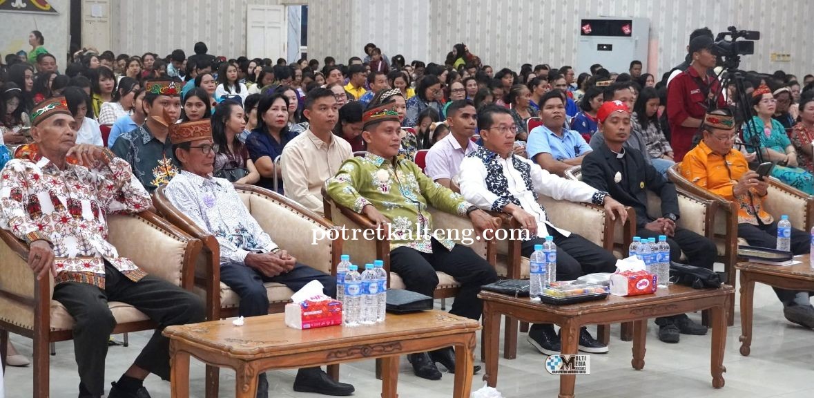 Natal Kerukunan Dayak DUSMALA di Puruk Cahu Berlangsung Khidmat dan Meriah