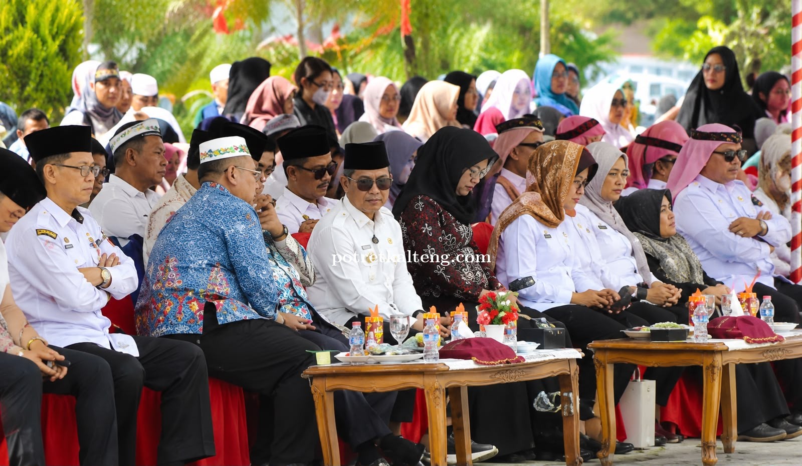 Bupati Heriyus Sambut Hangat Kepulangan 74 Jemaah Haji Murung Raya