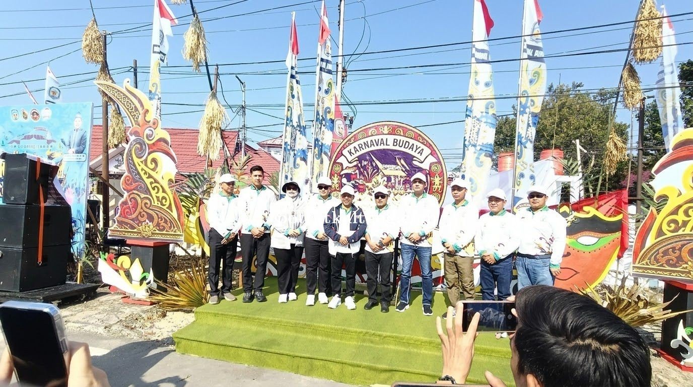 Karnaval Tira Tangka Balang Semarak, Pemkab Murung Raya Perkuat Identitas Budaya Daerah