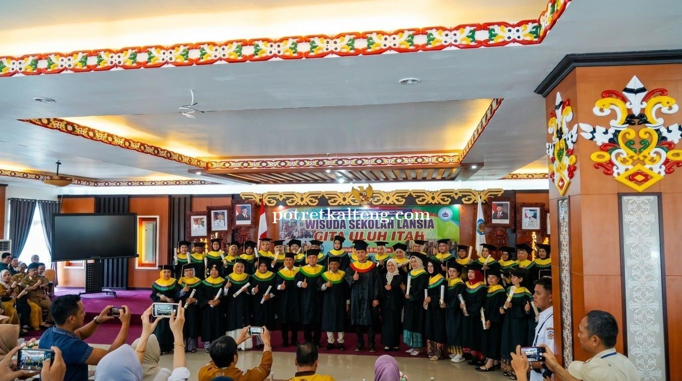 55 Lansia Murung Raya Tuntaskan Pendidikan, Pemkab Tegaskan Komitmen Pemberdayaan