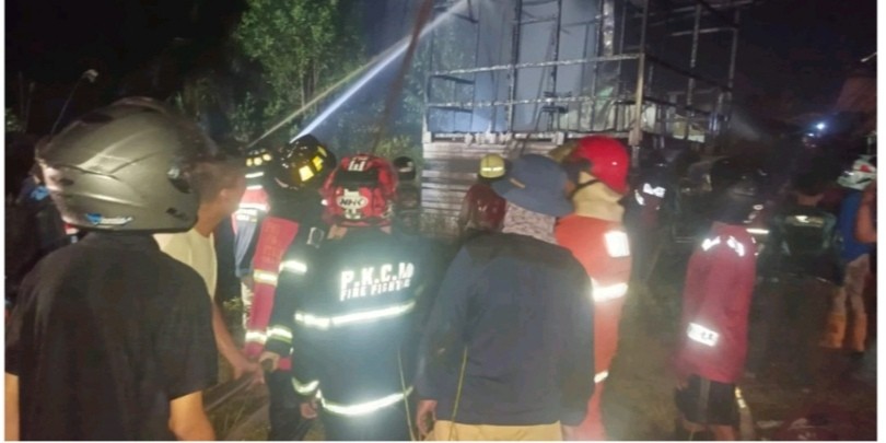 Rumah Kosong di Jalan Bukit Keminting Hangus Terbakar, Warga Panik