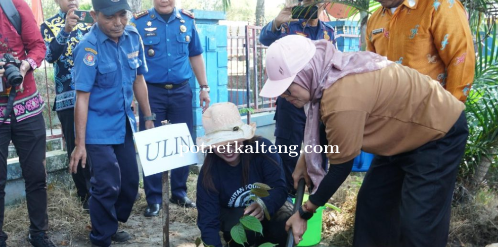 Pj Wali Kota Palangka Raya Ajak Masyarakat Aktif Tanam Pohon untuk Jaga Kelestarian Lingkungan