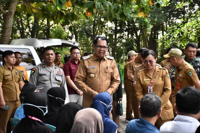 DARLIANSJAH LUNCURKAN GERAKAN PEMERIKSAAN KESEHATAN GRATIS SERENTAK