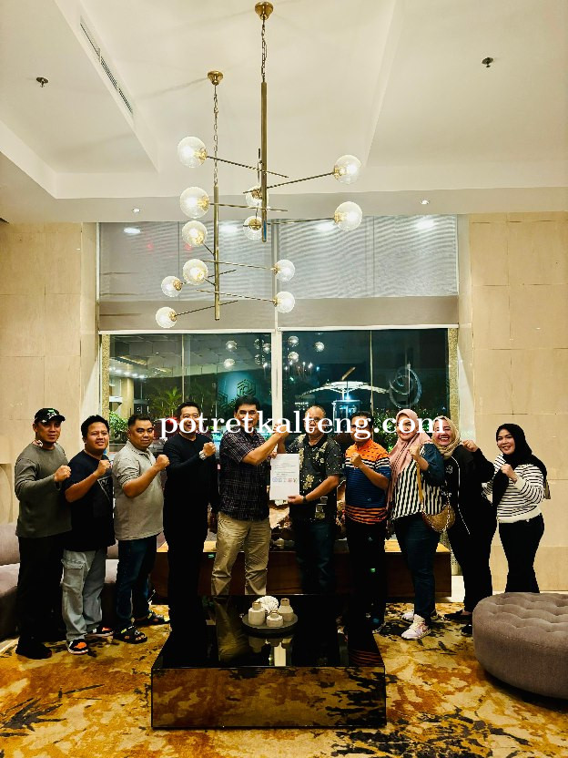 H. Gogo Serahkan Dukungan untuk H. Shalahuddin Maju Pilkada Barito Utara 2025–2030