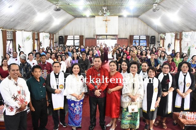 Wabup Kapuas Hadiri Ibadah Natal Resort GKE Kapuas Seberang