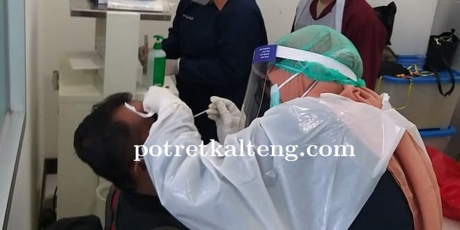 Dua Penumpang Positif Covid 19 Saat Jalani Uji Sampel Swab Antigen Di Bandara Tjilik Riwut