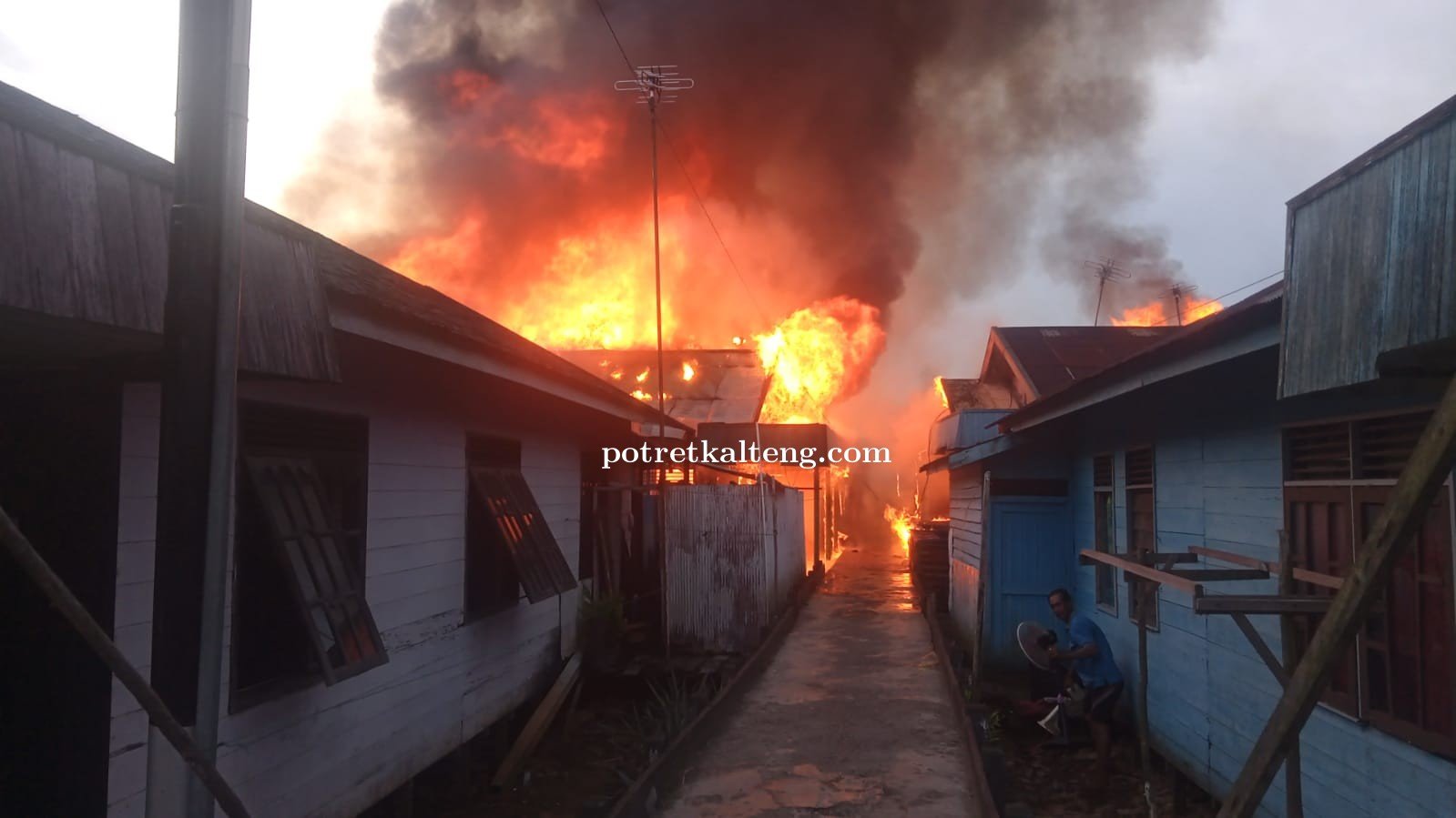 Menjelang Buka Puasa, 8 Unit Rumah Ludes Terbakar