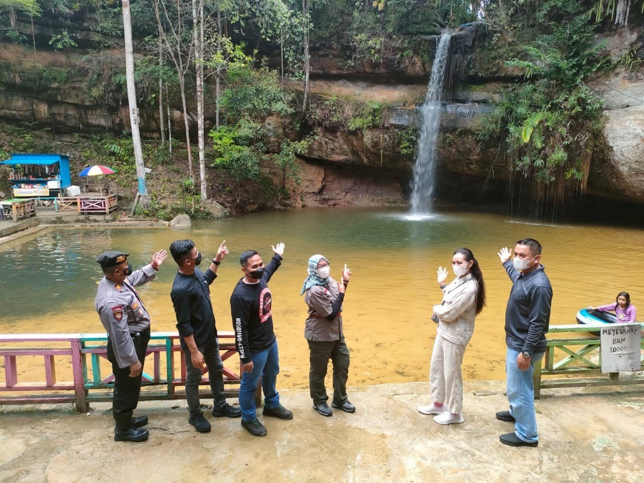Wakapolda Kalteng Bersama Kapolres Gumas Tinjau Objek Wisata di Kurun Guna Pastikan Kamtibmas Kondus