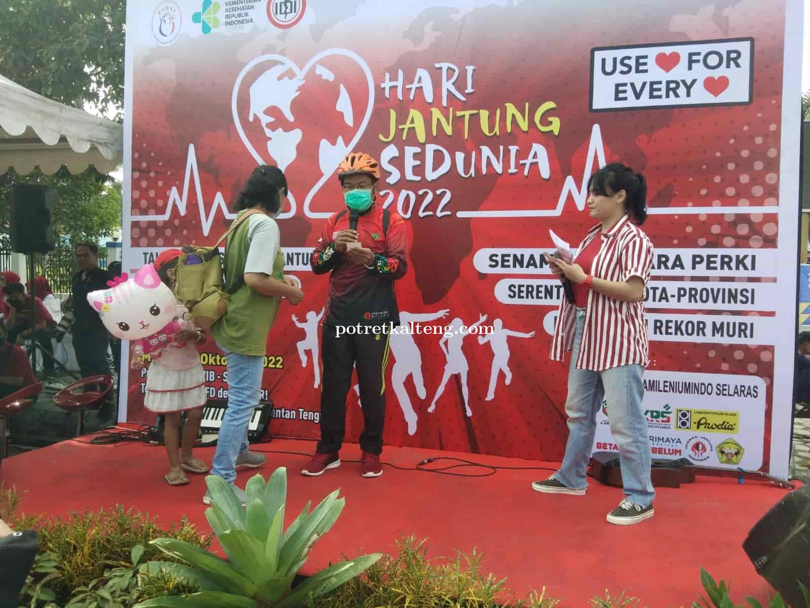 Kepala Dinas Kesehatan Prov Kalteng Hadiri Peringatan Hari Jantung Sedunia Didepan TVRI
