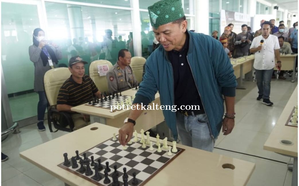 Dalam Rangka Hari Perhubungan Nasional, H. Agustiar Sabran Ikut Meriahkan Turnamen Catur