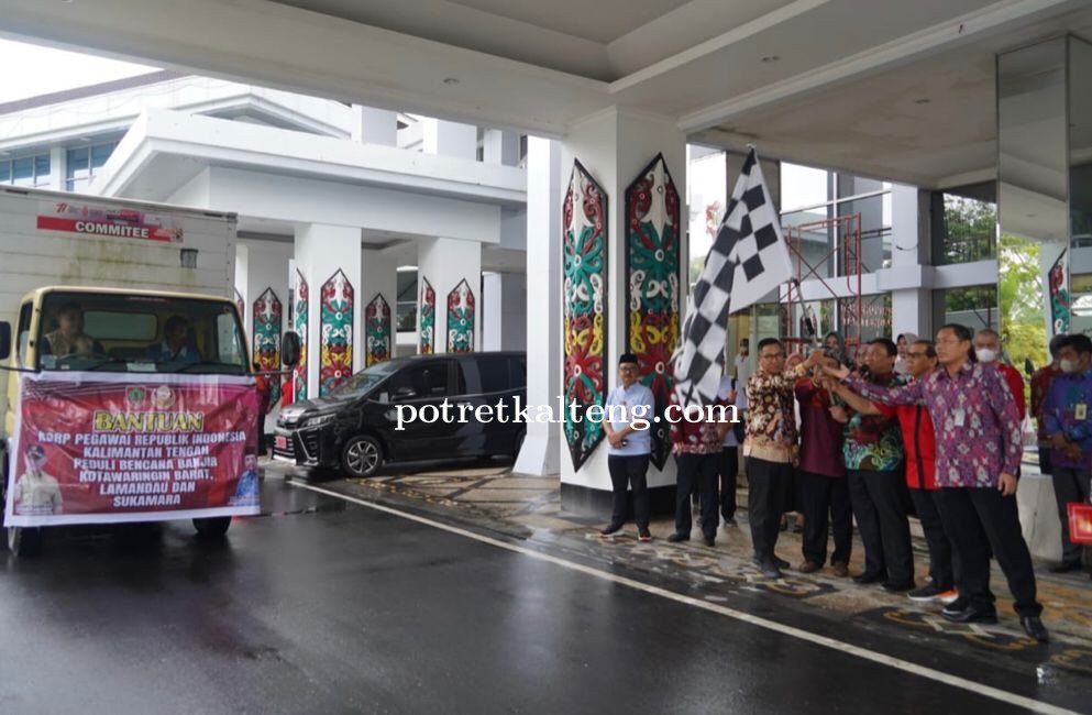 Wagub Edy Pratowo Lepas Bantuan Sosial DPP Korpri untuk Korban Banjir di Kalteng